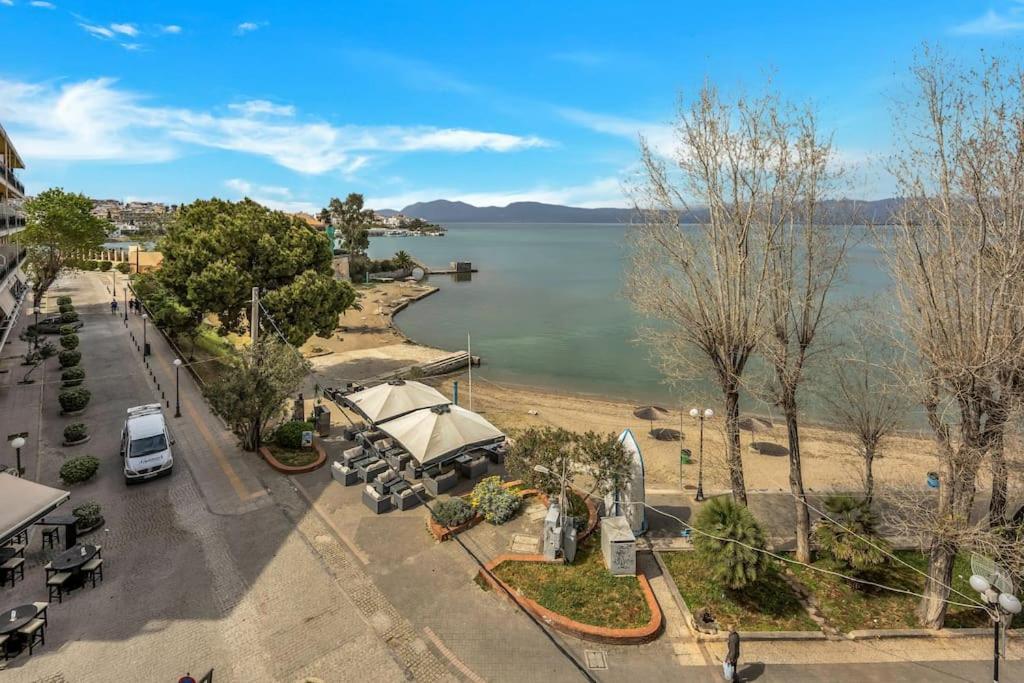 Bright Central Apartment With Splendid Sea View! Chalkís Eksteriør bilde